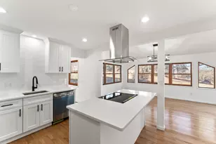 3 Daves Ln, Newtown, CT 06470 - Photo 7