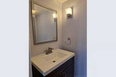 144 Pine Street #APT D, Greenwich, CT 06830 - Photo 9