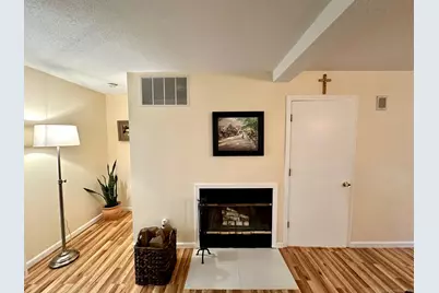 489 Wolcott Street #APT 25, Bristol, CT 06010 - Photo 5