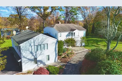 106A Comstock Hill Avenue, Norwalk, CT 06850 - Photo 3