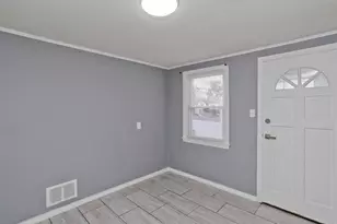 39 Wade Ave, Bloomfield, CT 06002 - Photo 11