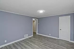 39 Wade Ave, Bloomfield, CT 06002 - Photo 7