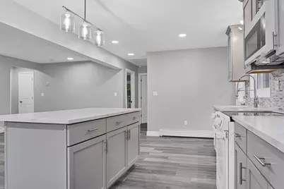 84 Connecticut Avenue, Newington, CT 06111 - Photo 9