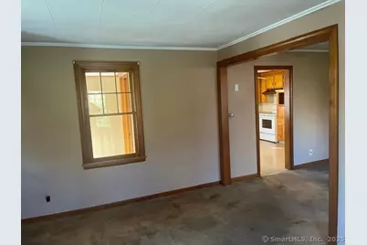 15 Dickerman Avenue, Windsor Locks, CT 06096 - Photo 9