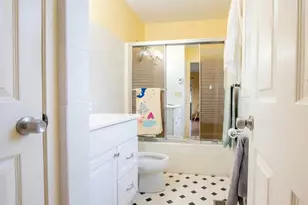 278 Wall St, Waterbury, CT 06704 - Photo 9