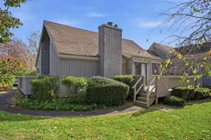 375 Piute Ln, Stratford, CT 06614 - Photo 1