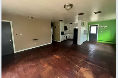 17 Patton Avenue, Seymour, CT 06483 - Photo 5