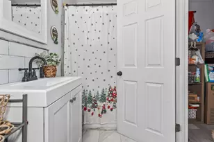 3 Herkimer St, Waterbury, CT 06710 - Photo 11