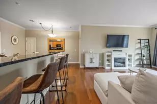 1 King Philip Dr, West Hartford, CT 06117 - Photo 7