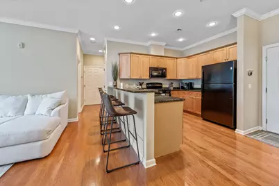 1 King Philip Drive #202, West Hartford, CT 06117 - Photo 3