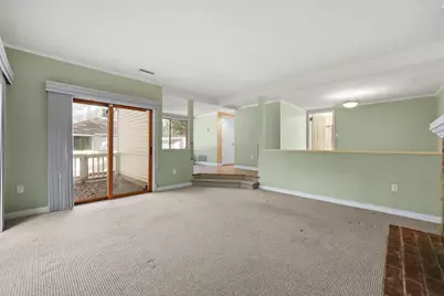 27 Farmington Chase Crescent, Farmington, CT 06032 - Photo 7