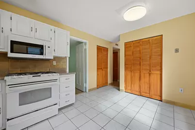 27 Farmington Chase Crescent, Farmington, CT 06032 - Photo 13