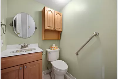 27 Farmington Chase Crescent, Farmington, CT 06032 - Photo 9