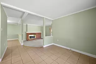 27 Farmington Chase Crescent, Farmington, CT 06032 - Photo 5