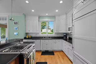 52 Kelsey Pl, Madison, CT 06443 - Photo 9