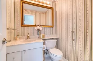 592 Mountain Rd, West Hartford, CT 06117 - Photo 19