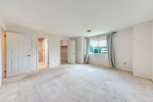 592 Mountain Rd, West Hartford, CT 06117 - Photo 27