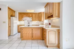 592 Mountain Rd, West Hartford, CT 06117 - Photo 15