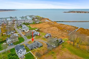 21 Fenwick St, Old Saybrook, CT 06475 - Photo 3