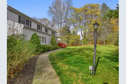 52 Langstroth Drive, Ridgefield, CT 06877 - Photo 3