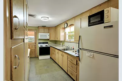 11 Carpet Street, Enfield, CT 06082 - Photo 5