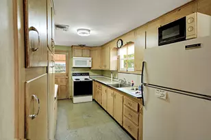 11 Carpet St, Enfield, CT 06082 - Photo 5