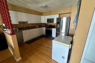 43 Peddlars Dr, Branford, CT 06405 - Photo 3