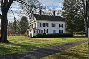 28 School St, Woodbury, CT 06798 - Photo 3