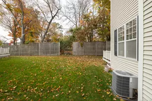 49 Park Pl Cir, West Hartford, CT 06110 - Photo 5