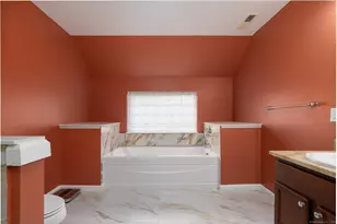 49 Park Pl Cir, West Hartford, CT 06110 - Photo 19