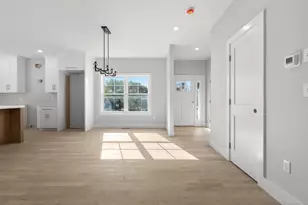 71 Platt St, Milford, CT 06460 - Photo 9