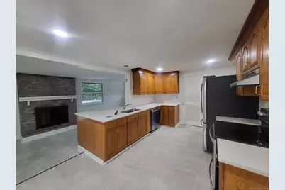 340 Robbins Avenue, Newington, CT 06111 - Photo 5