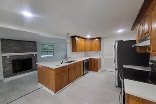 340 Robbins Ave, Newington, CT 06111 - Photo 5