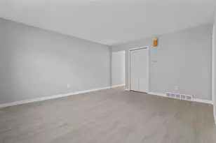 75 Saltonstall Pkwy, East Haven, CT 06512 - Photo 3