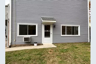 143 Columbus Place #APT 9, Stamford, CT 06907 - Photo 1