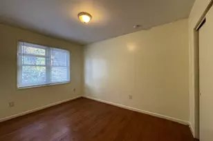 649 Newhall St, Hamden, CT 06517 - Photo 7