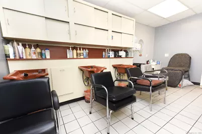 4143 Main Street, Bridgeport, CT 06606 - Photo 15