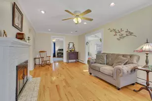 264 Curtis St, Meriden, CT 06450 - Photo 3