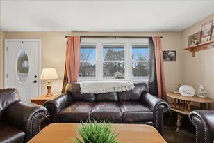 13 Plaza St, Brooklyn, CT 06234 - Photo 3