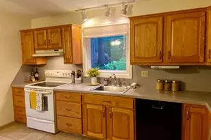 72 Midland Dr, Tolland, CT 06084 - Photo 7