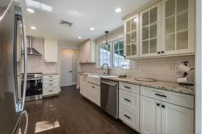 2428 Huntington Turnpike, Trumbull, CT 06611 - Photo 11