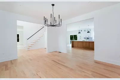 815 James Farm Road, Stratford, CT 06614 - Photo 5