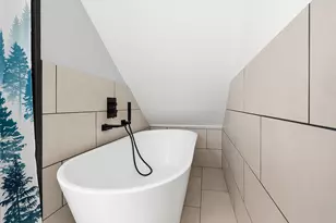 481 Savin Ave, West Haven, CT 06516 - Photo 9