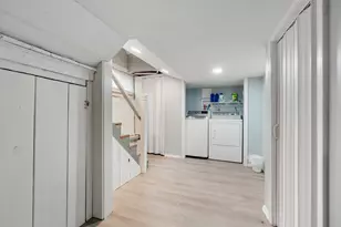 481 Savin Ave, West Haven, CT 06516 - Photo 15