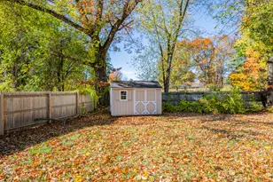 269 House St, Glastonbury, CT 06033 - Photo 9