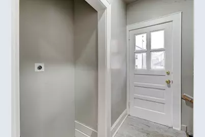 102 Thomaston Street, Hartford, CT 06112 - Photo 25