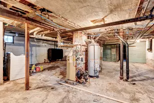 102 Thomaston St, Hartford, CT 06112 - Photo 35