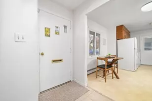 16 Thornton Dr, Newington, CT 06111 - Photo 9