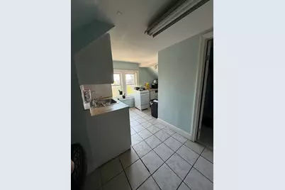 87 Manhattan Avenue #3rd floor, Bridgeport, CT 06606 - Photo 3