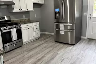 468 Colorado Ave, Bridgeport, CT 06605 - Photo 3